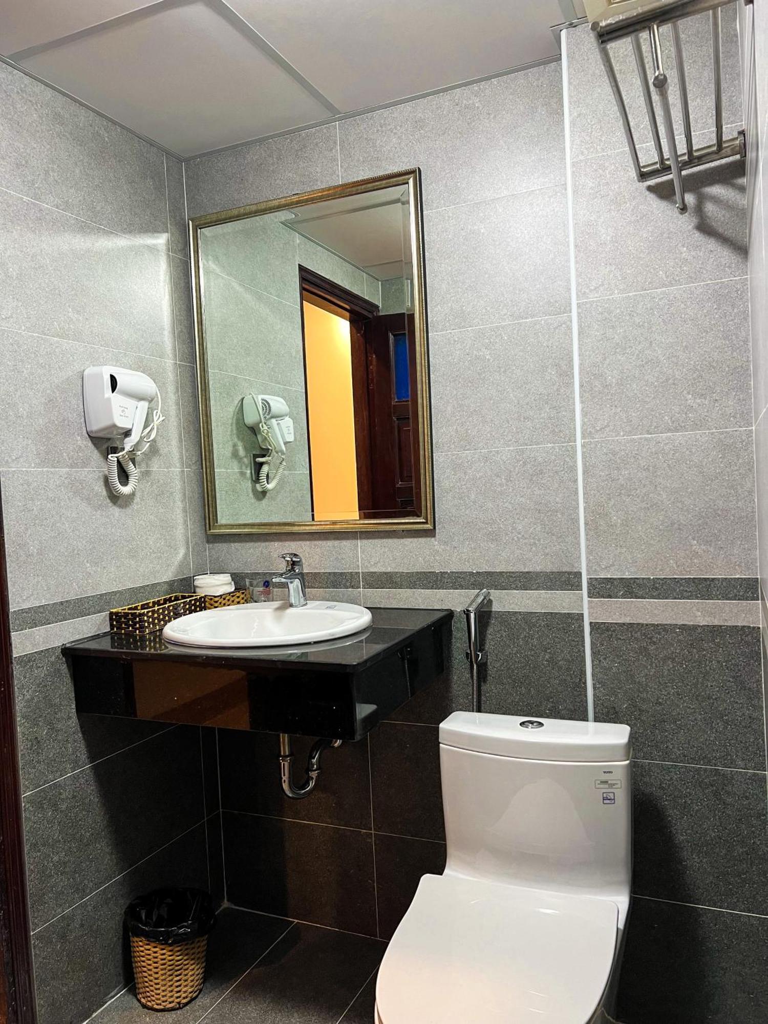 Ven Ho Hotel Hanoi Exterior foto